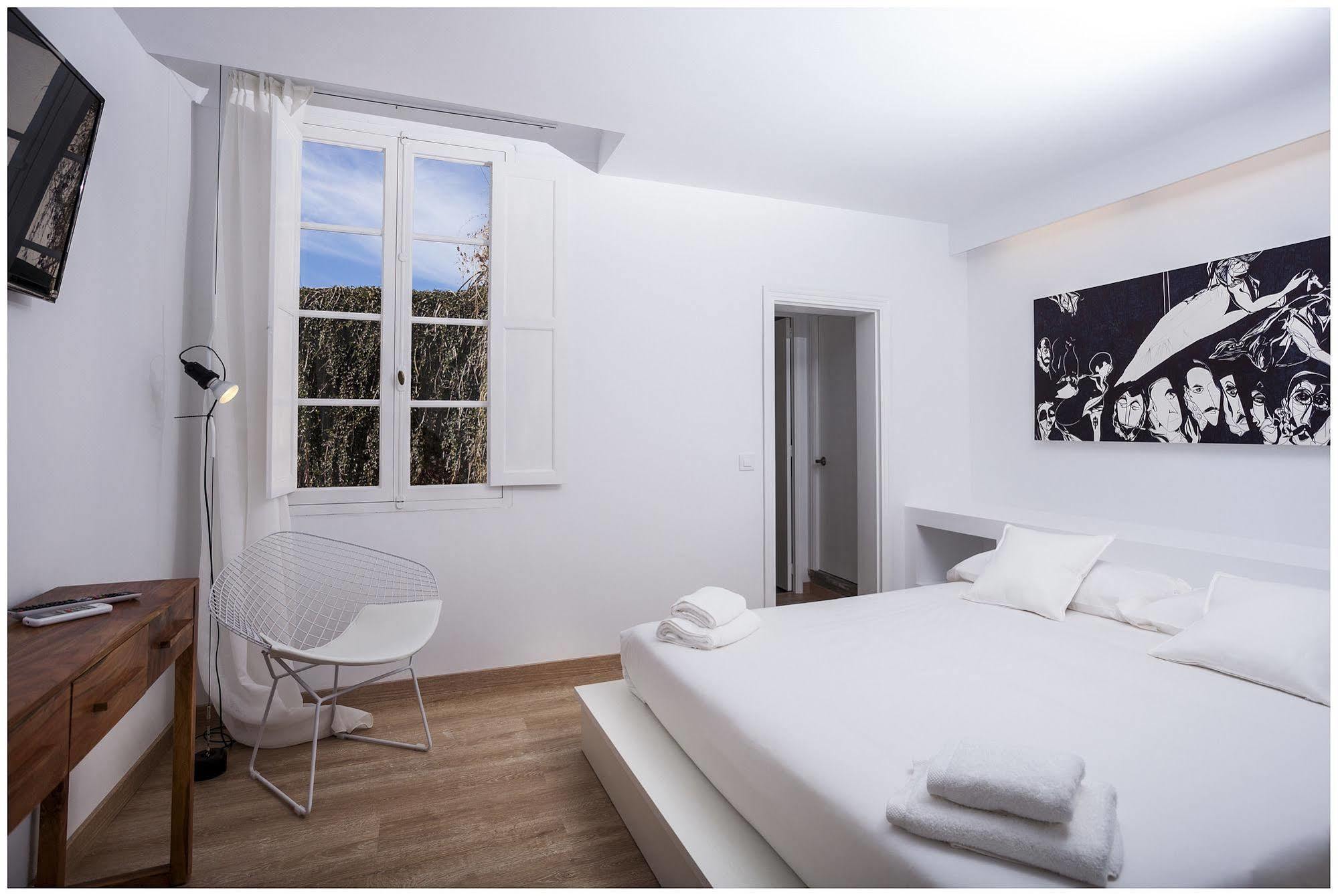 Cheap & Chic Hotel Ciutadella  Luaran gambar