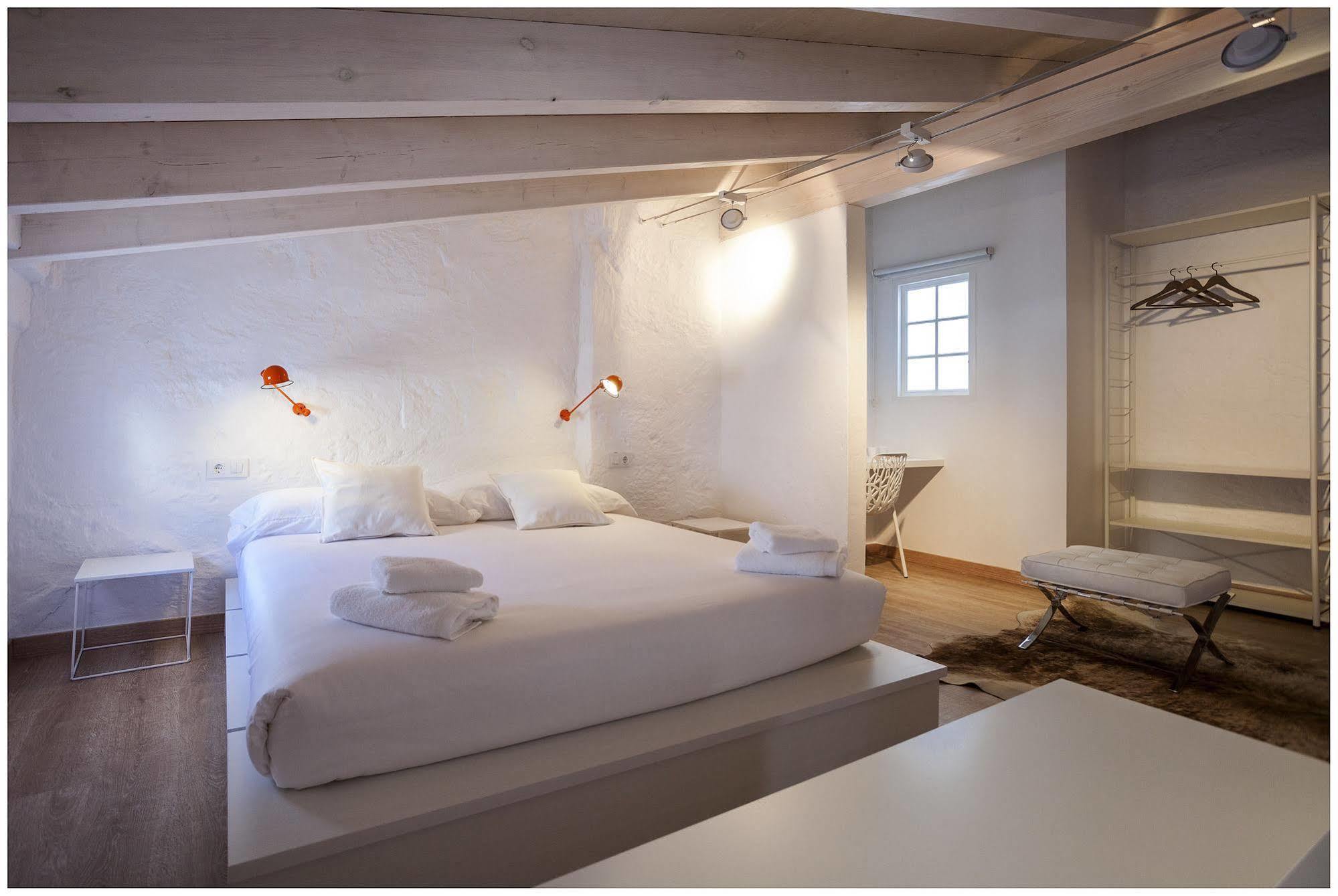 Cheap & Chic Hotel Ciutadella  Luaran gambar