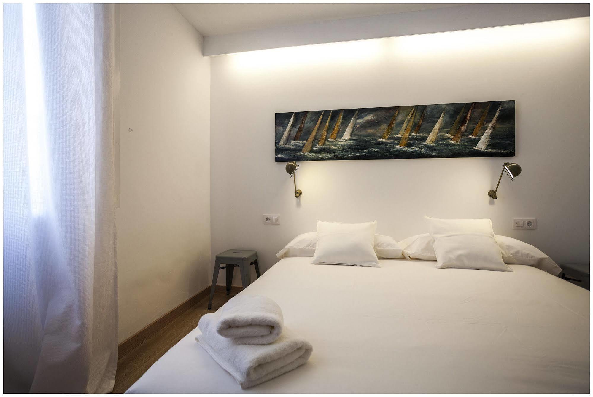Cheap & Chic Hotel Ciutadella  Luaran gambar